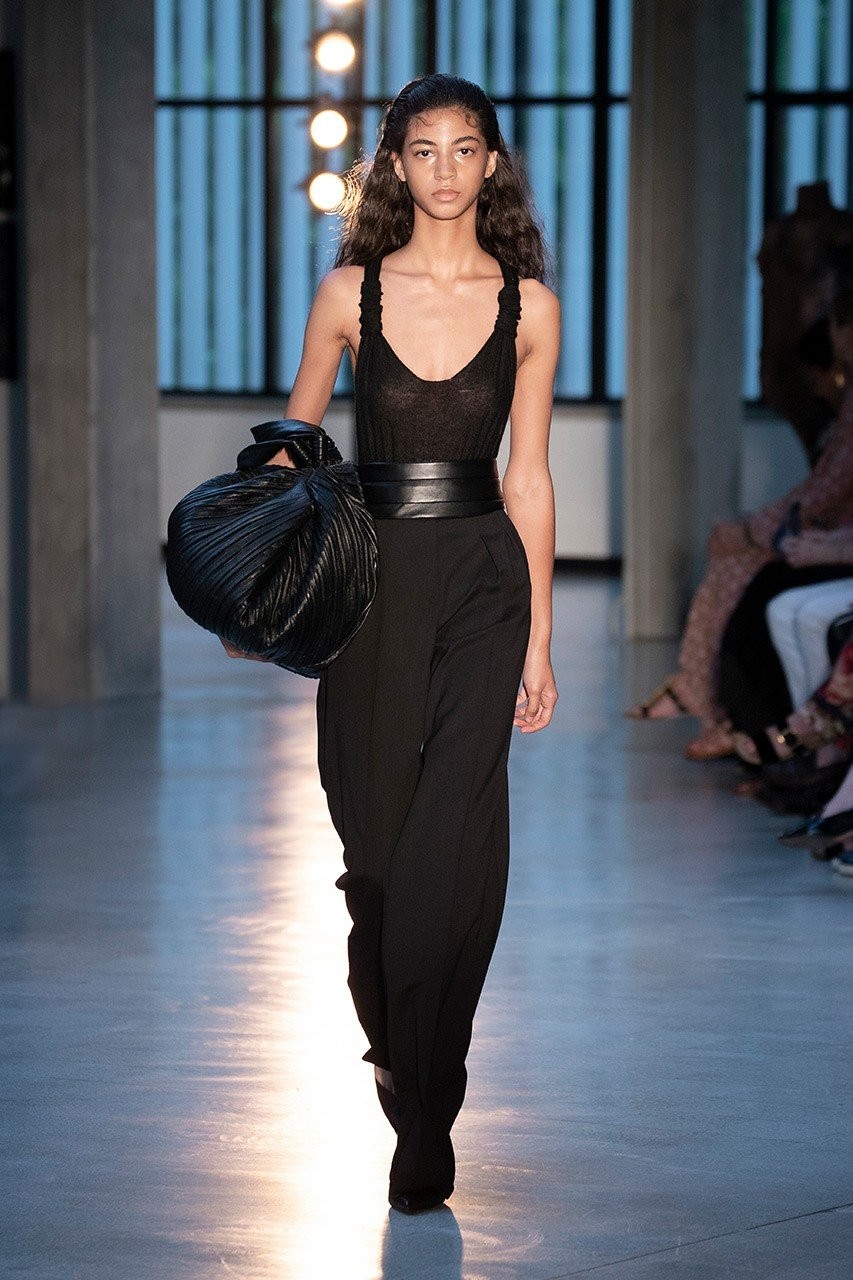 Δείτε την πρώτη εντυπωσιακή Resort συλλογή της Max Mara- Φωτογραφία 8