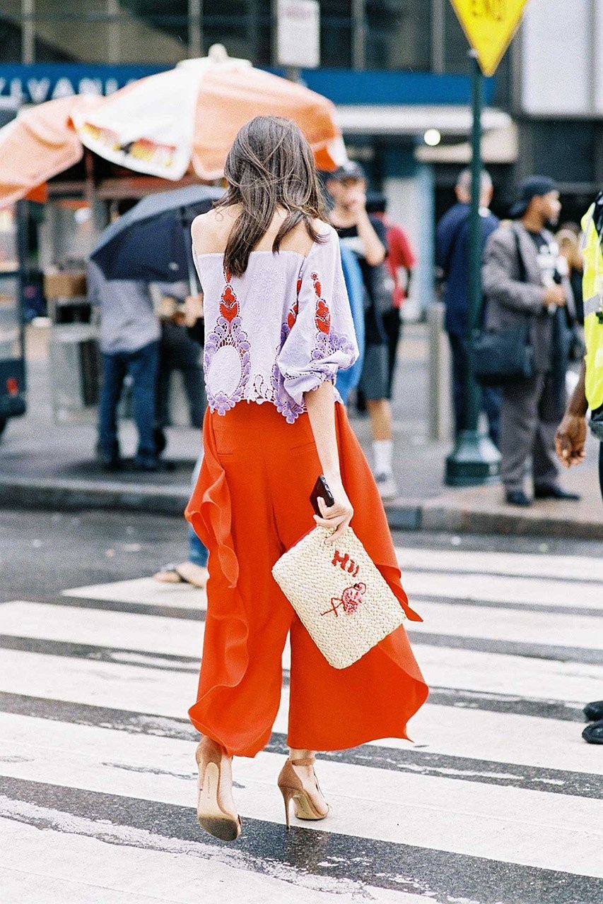 Bring on the sunshine: φωτεινά looks στα χρώματα του ήλιου- Φωτογραφία 18