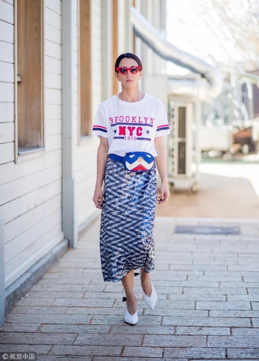 Logo trend: εκφραστείτε μέσα από τα πιο stylish t-shirts- Φωτογραφία 12