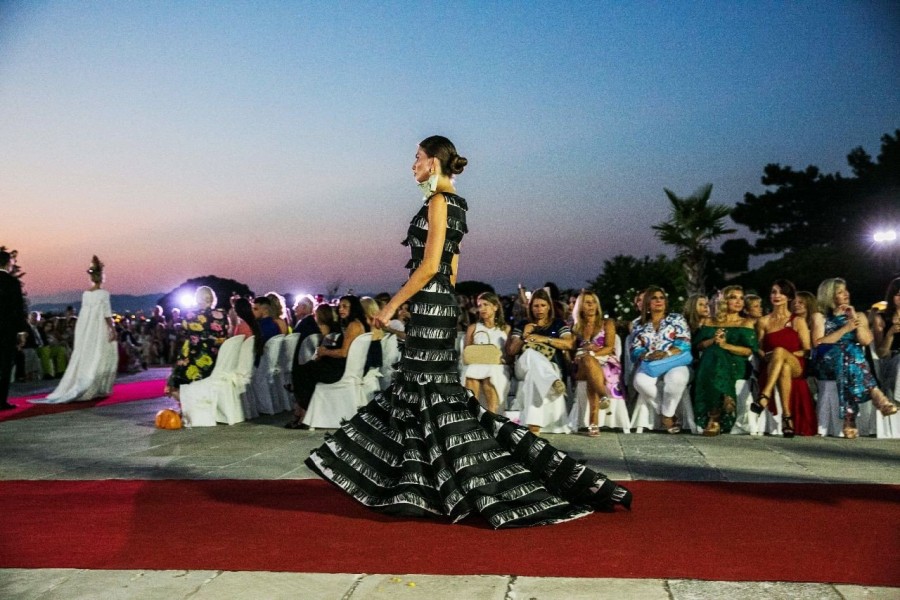 Δείτε πρώτοι πλούσιο φωτογραφικό υλικό από το show του Βασίλη Ζούλια - Φωτογραφία 16