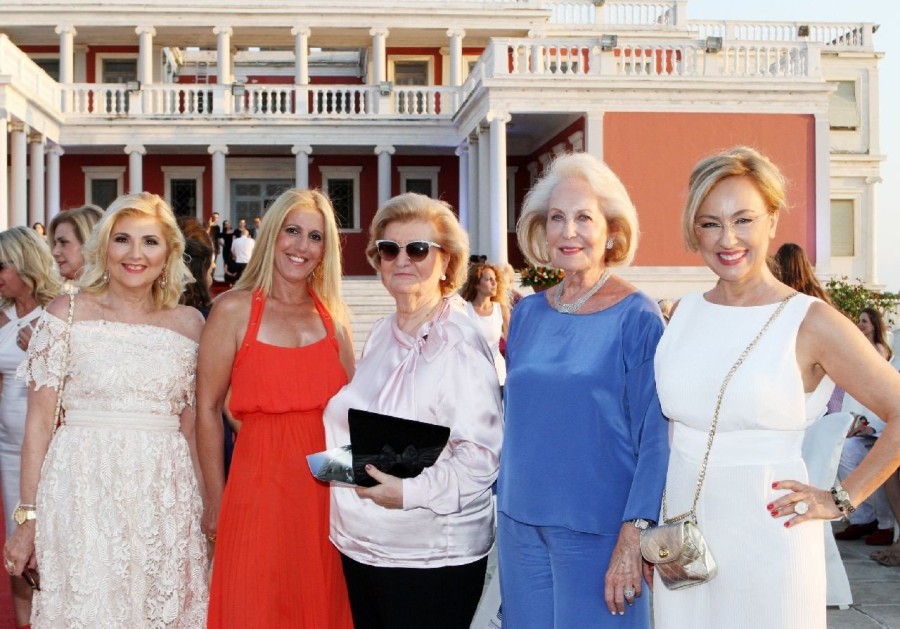 Δείτε πρώτοι πλούσιο φωτογραφικό υλικό από το show του Βασίλη Ζούλια - Φωτογραφία 25