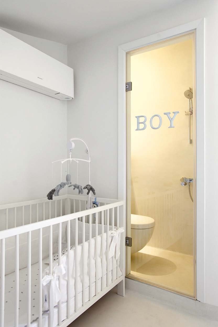 Μια εξοχική κατοικία στη Σάνη Χαλκιδικής επιλέγει το απόλυτο λευκό- Φωτογραφία 1