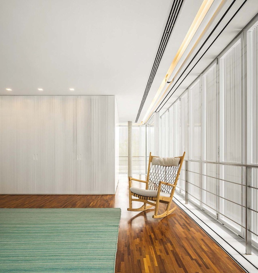 Ένας κύβος που αιωρείται πάνω σε μια πιλοτή είναι το White House στη Βραζιλία- Φωτογραφία 5