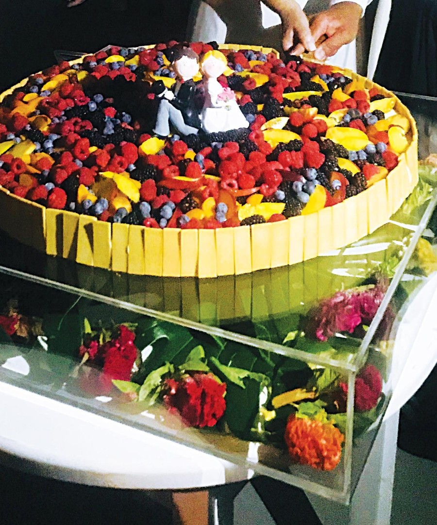 Οι Γεώργιος Καράμπελας και Μαρίνα Κουταρέλλη γιόρτασαν 15 χρόνια γάμου - Φωτογραφία 12