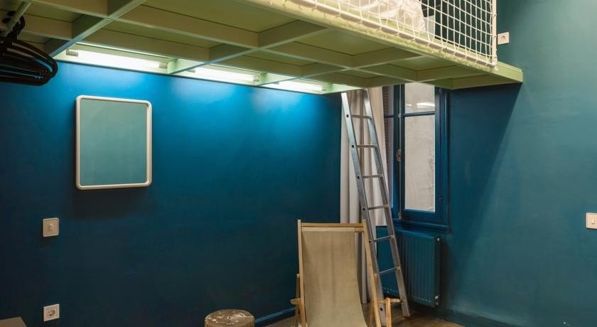 Με τροπικά χρώματα, το Waterfront Nikis Apartment έχει μοναδικό interior design- Φωτογραφία 2