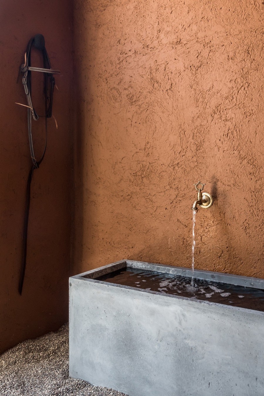 Οι αληθινές ιστορίες ανθρώπων εμπνέουν το νέο Ιstoria hotel στη Σαντορίνη- Φωτογραφία 5