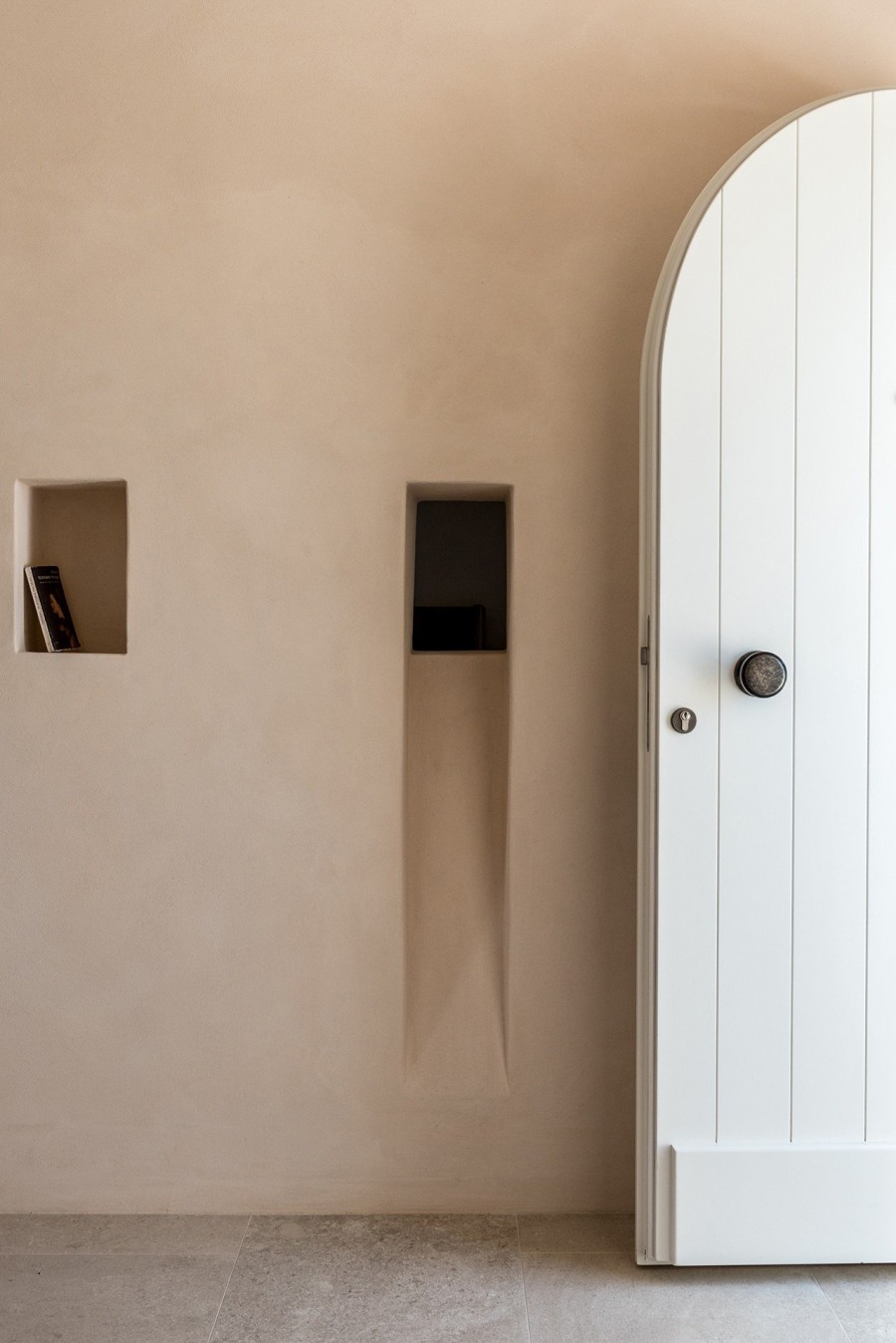 Οι αληθινές ιστορίες ανθρώπων εμπνέουν το νέο Ιstoria hotel στη Σαντορίνη- Φωτογραφία 6