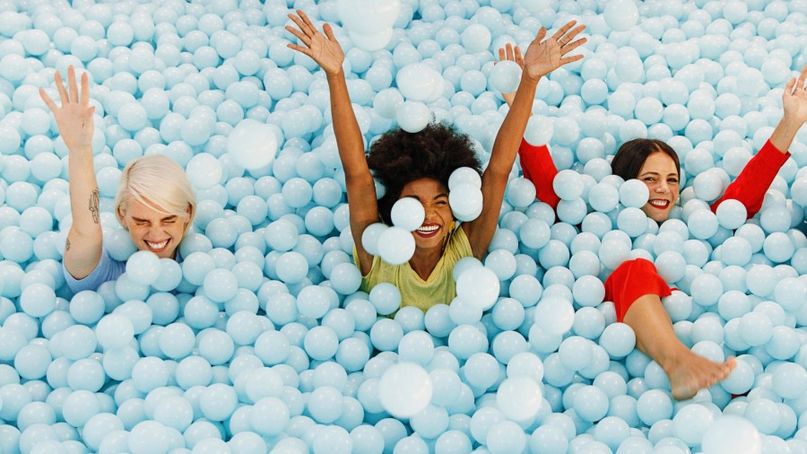 Ένα μουσείο στη Νέα Υόρκη υμνεί τη δύναμη των χρωμάτων- Φωτογραφία 8