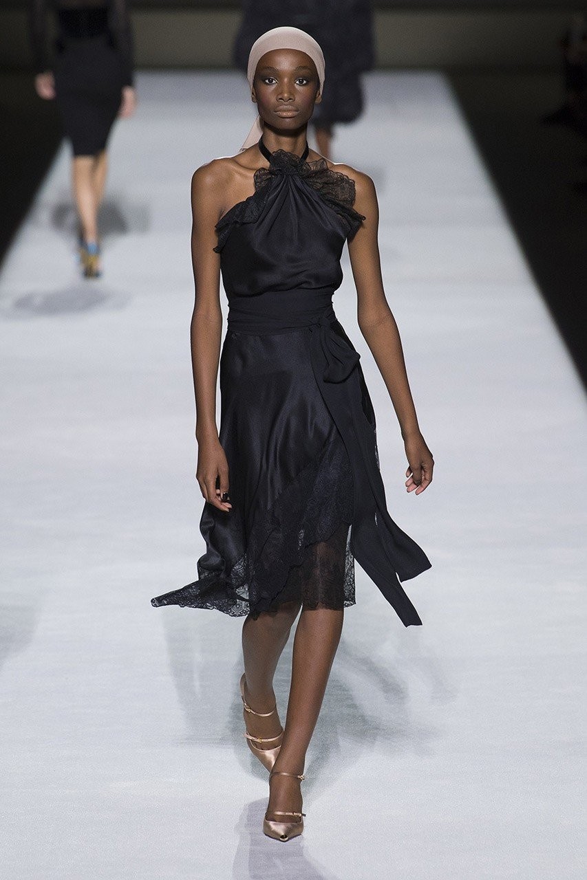 Ο Tom Ford άνοιξε τη NYWF με ένα νοσταλγικό show - Φωτογραφία 26