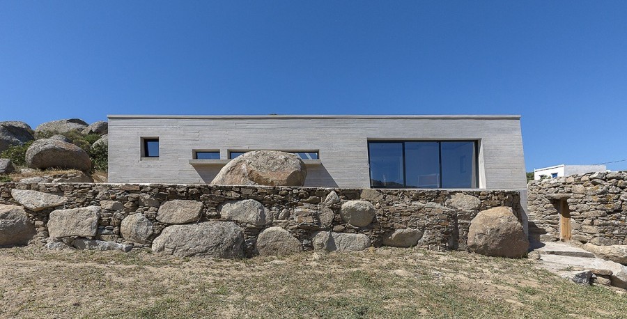 Μια μοναδική κατοικία με ιδιαίτερη αρχιτεκτονική στο Βώλαξ της Τήνου- Φωτογραφία 3