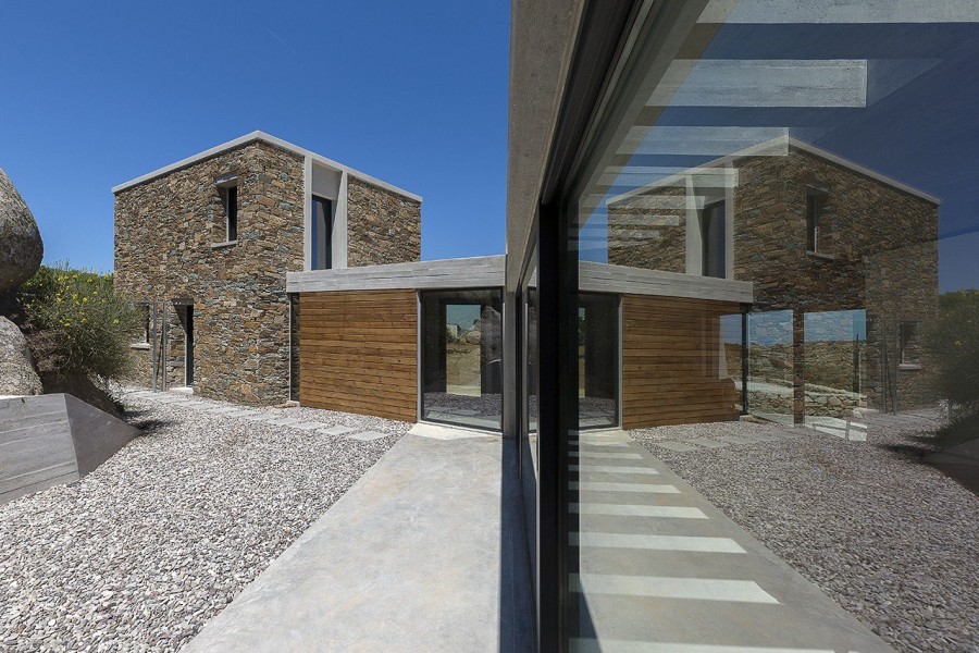 Μια μοναδική κατοικία με ιδιαίτερη αρχιτεκτονική στο Βώλαξ της Τήνου- Φωτογραφία 12