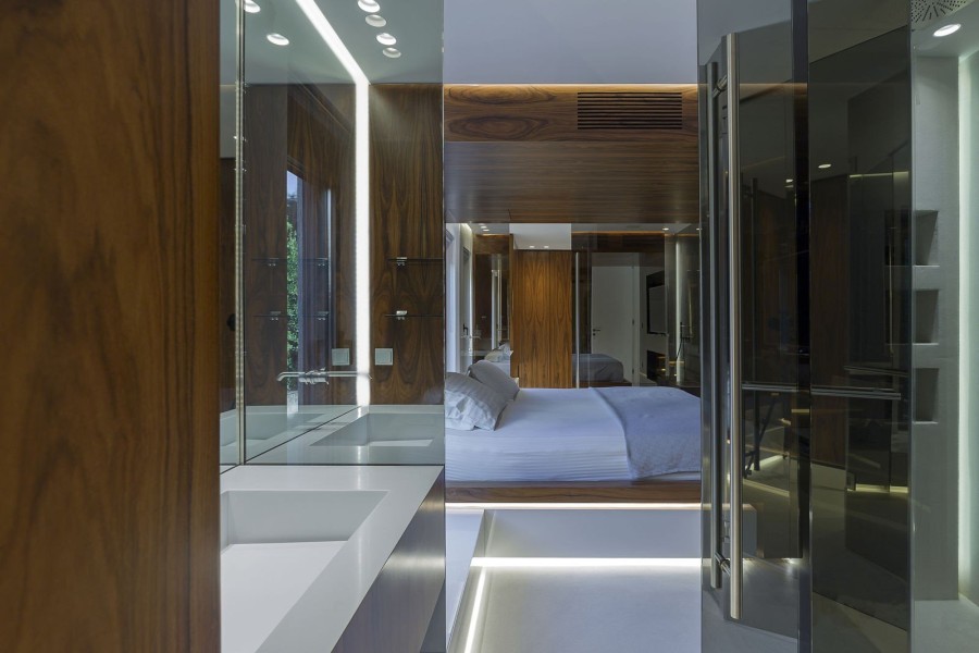 Μια πολυτελής κατοικία στην Κηφισιά που ξεπερνά κάθε φαντασία - Φωτογραφία 4