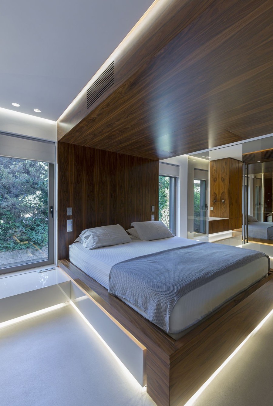 Μια πολυτελής κατοικία στην Κηφισιά που ξεπερνά κάθε φαντασία - Φωτογραφία 3