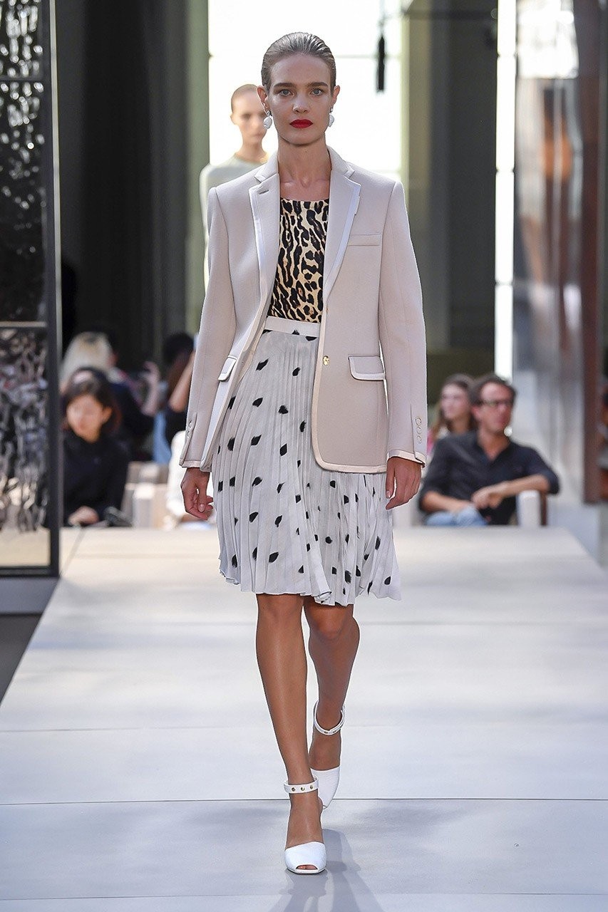 LFW: Δείτε το πρώτο show του Riccardo Tisci για τον οίκο Burberry - Φωτογραφία 13