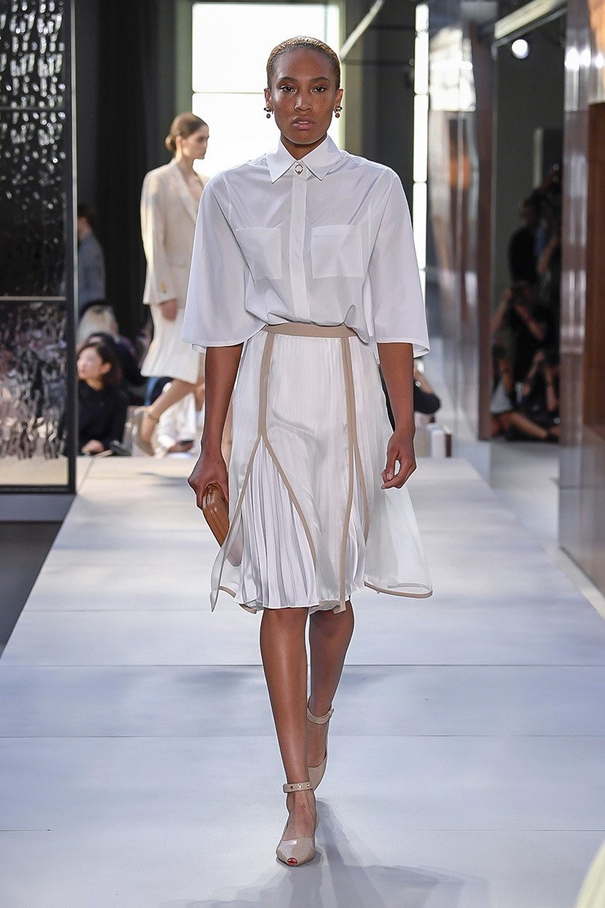 LFW: Δείτε το πρώτο show του Riccardo Tisci για τον οίκο Burberry - Φωτογραφία 16