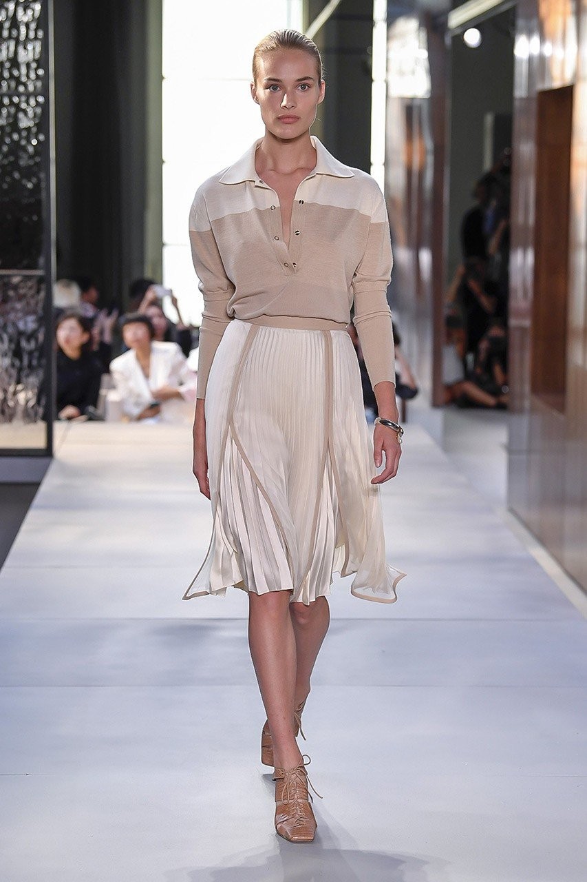 LFW: Δείτε το πρώτο show του Riccardo Tisci για τον οίκο Burberry - Φωτογραφία 17