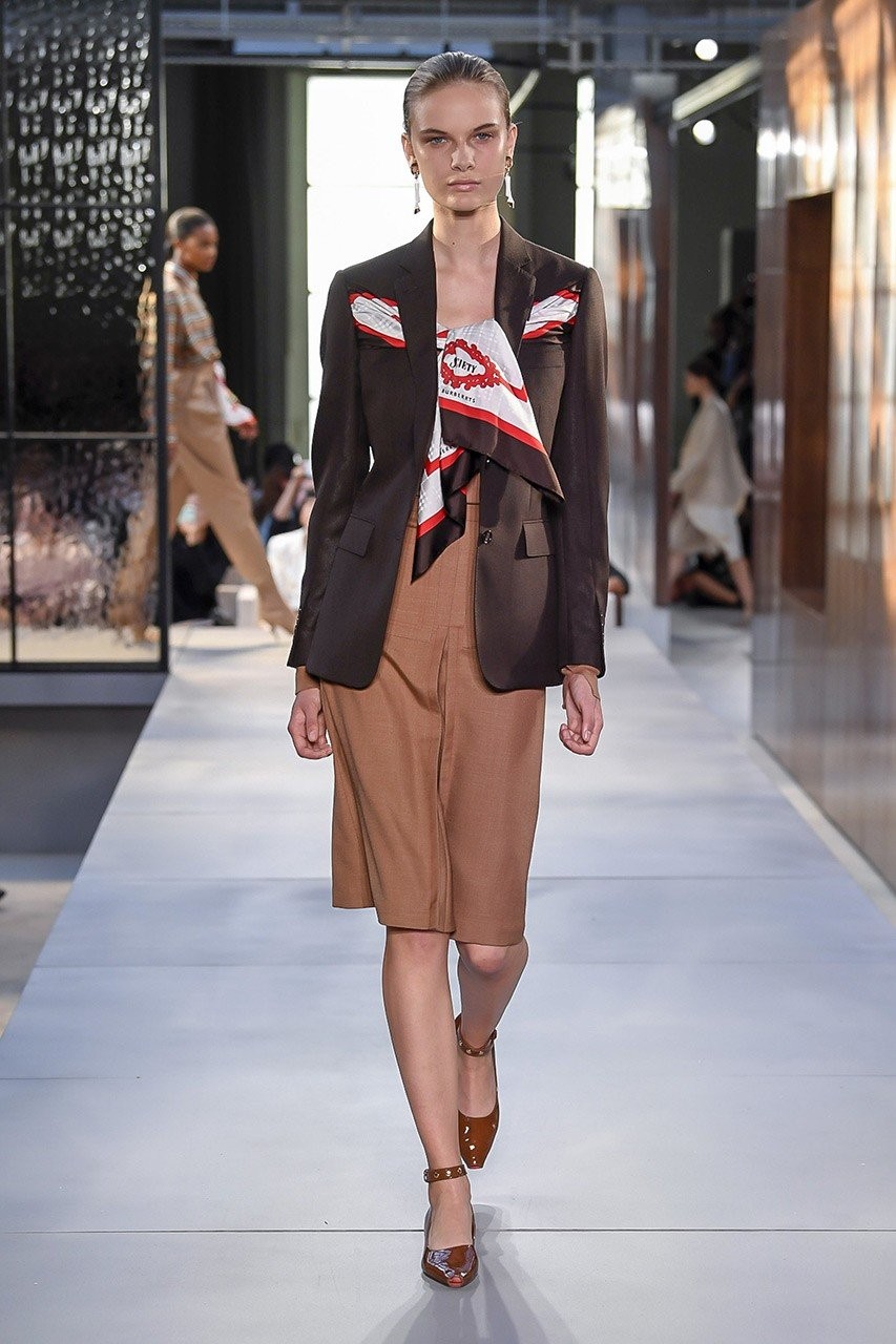 LFW: Δείτε το πρώτο show του Riccardo Tisci για τον οίκο Burberry - Φωτογραφία 20