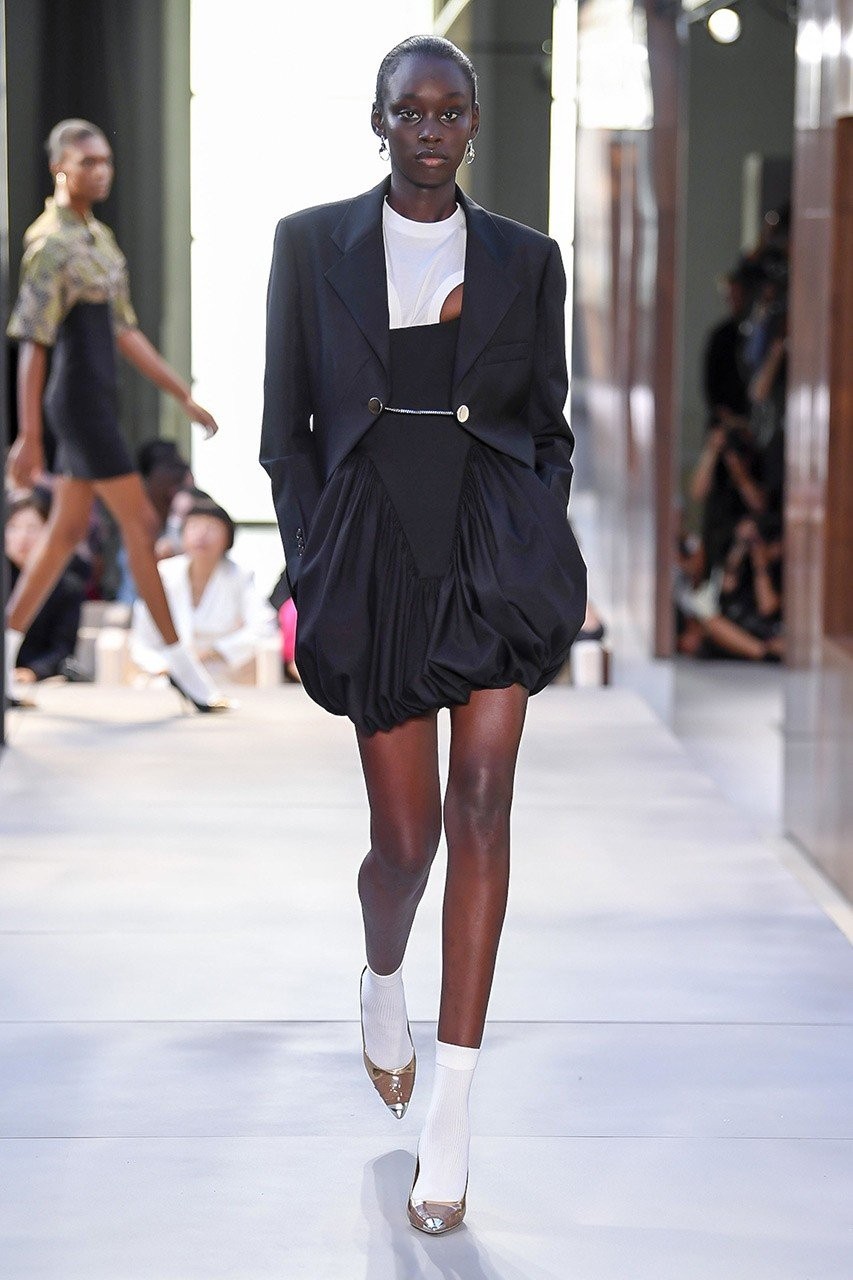 LFW: Δείτε το πρώτο show του Riccardo Tisci για τον οίκο Burberry - Φωτογραφία 51