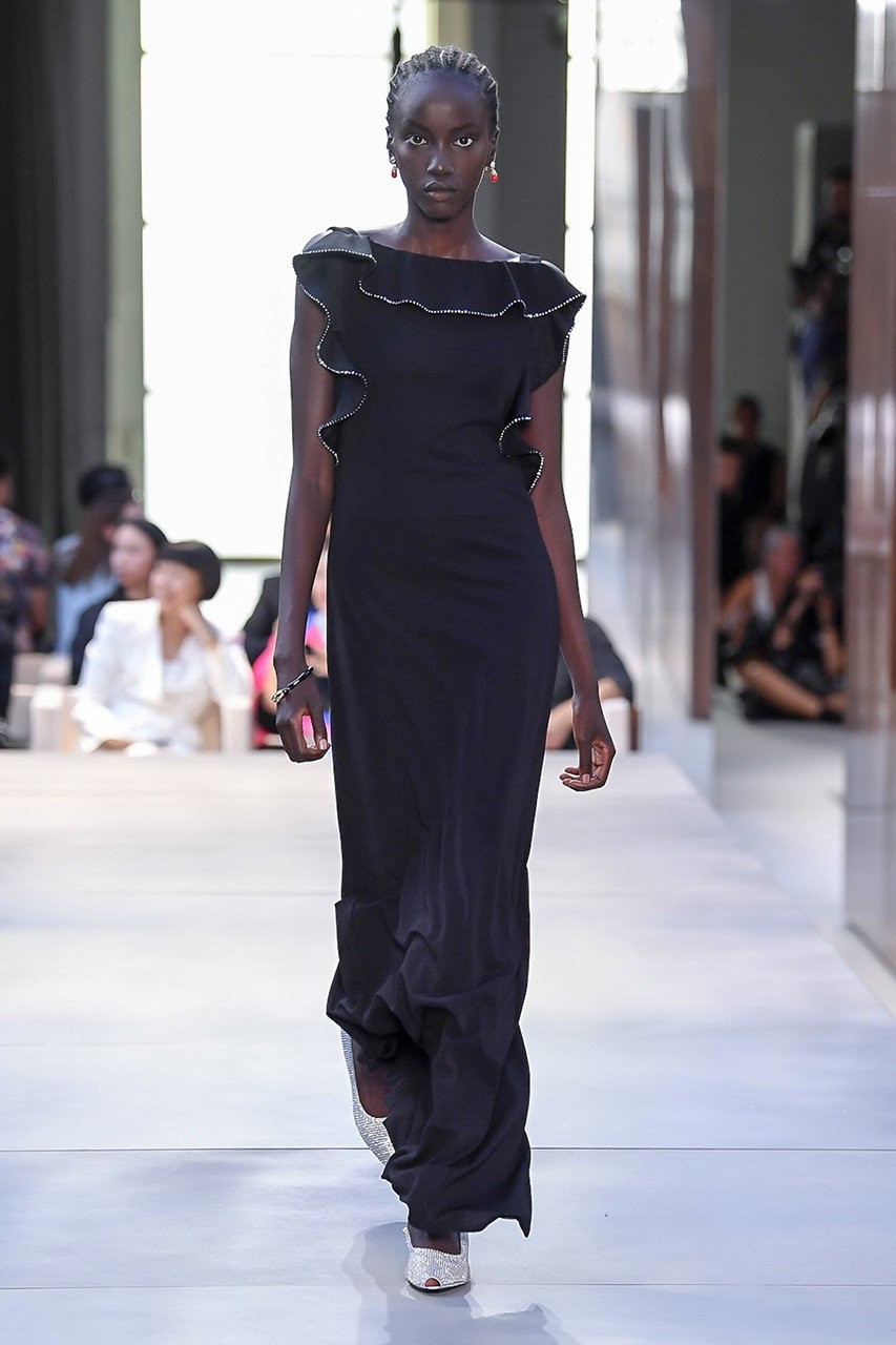 LFW: Δείτε το πρώτο show του Riccardo Tisci για τον οίκο Burberry - Φωτογραφία 76