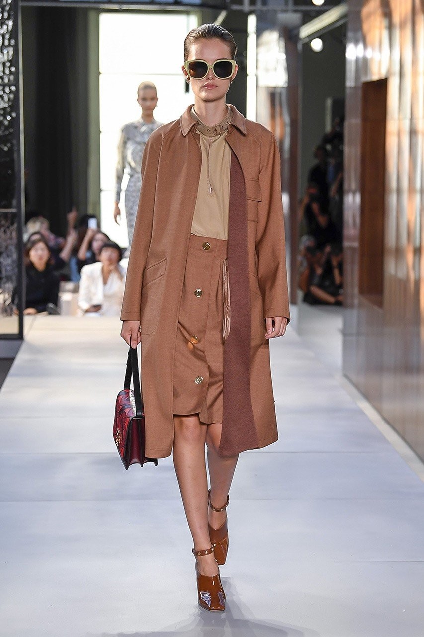 LFW: Δείτε το πρώτο show του Riccardo Tisci για τον οίκο Burberry - Φωτογραφία 9