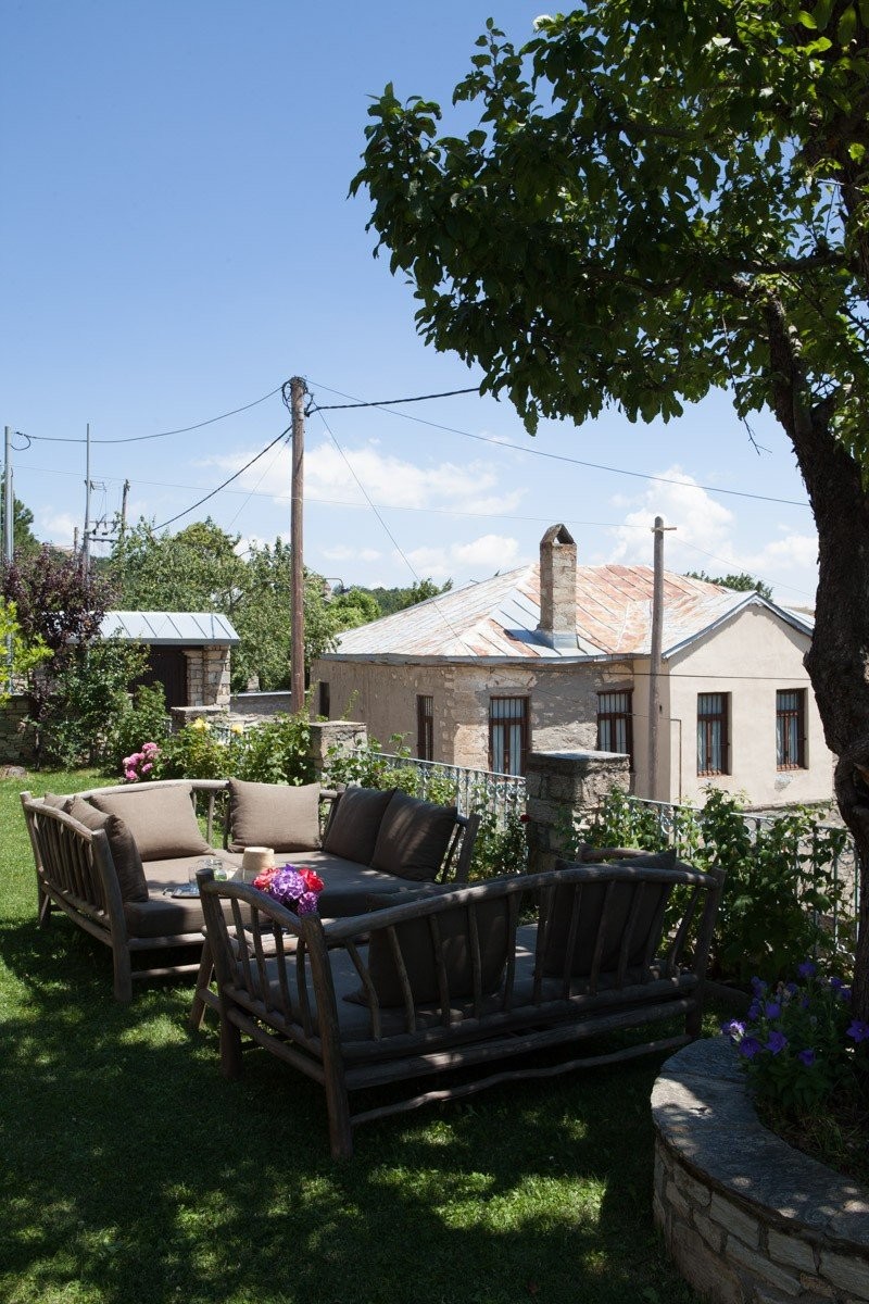 Στον δημιουργικό κόσμο της Νικομάχης Καρακωστάνογλου στο Νυμφαίο- Φωτογραφία 16