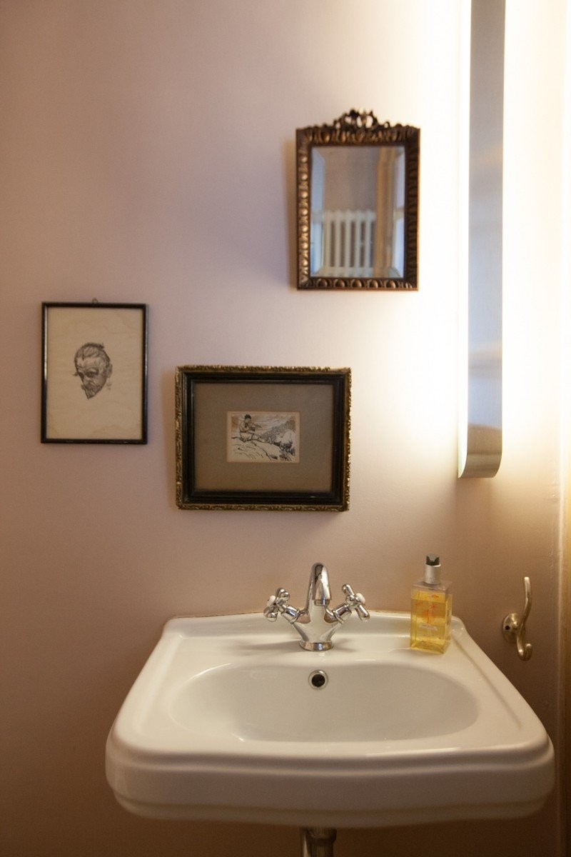 Στον δημιουργικό κόσμο της Νικομάχης Καρακωστάνογλου στο Νυμφαίο- Φωτογραφία 17