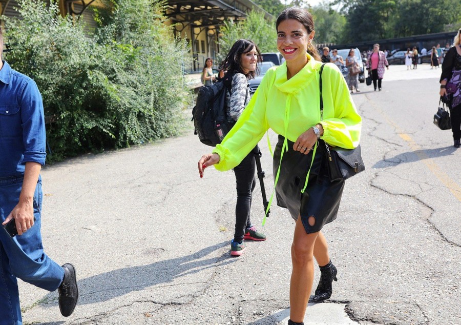 Τα πιο εντυπωσιακά looks από την εβδομάδα μόδας του Μιλάνου - Φωτογραφία 14