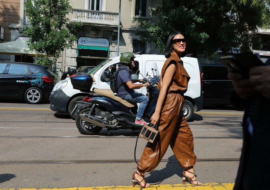 Τα πιο εντυπωσιακά looks από την εβδομάδα μόδας του Μιλάνου - Φωτογραφία 15