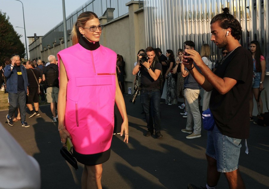 Τα πιο εντυπωσιακά looks από την εβδομάδα μόδας του Μιλάνου - Φωτογραφία 16