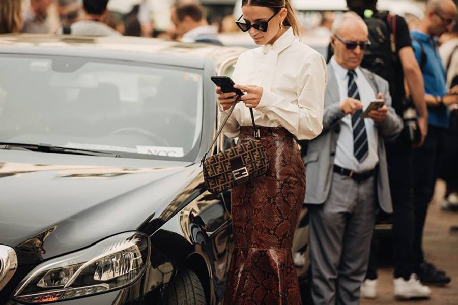 Τα πιο εντυπωσιακά looks από την εβδομάδα μόδας του Μιλάνου - Φωτογραφία 26