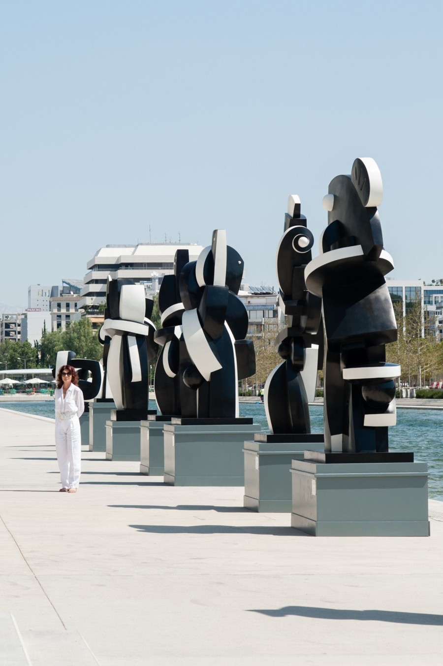 Η Σοφία Βάρη παρουσιάζει στην Ελλάδα την έκθεση Φόρμες και Αντιθέσεις- Φωτογραφία 4