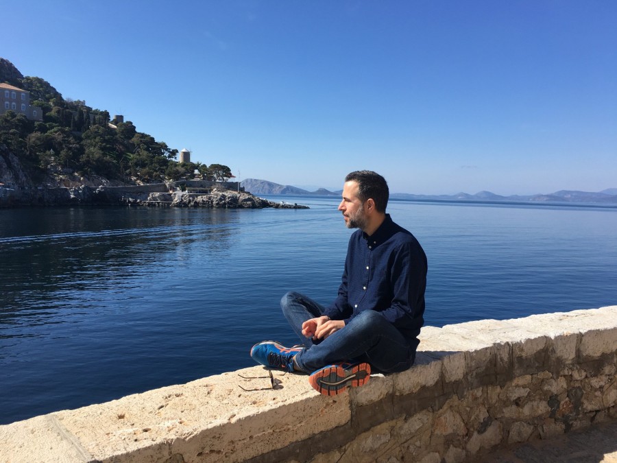 Ο συγγραφέας Χρήστος Δασκαλάκης μας ξεναγεί στη φθινοπωρινή Ύδρα- Φωτογραφία 5