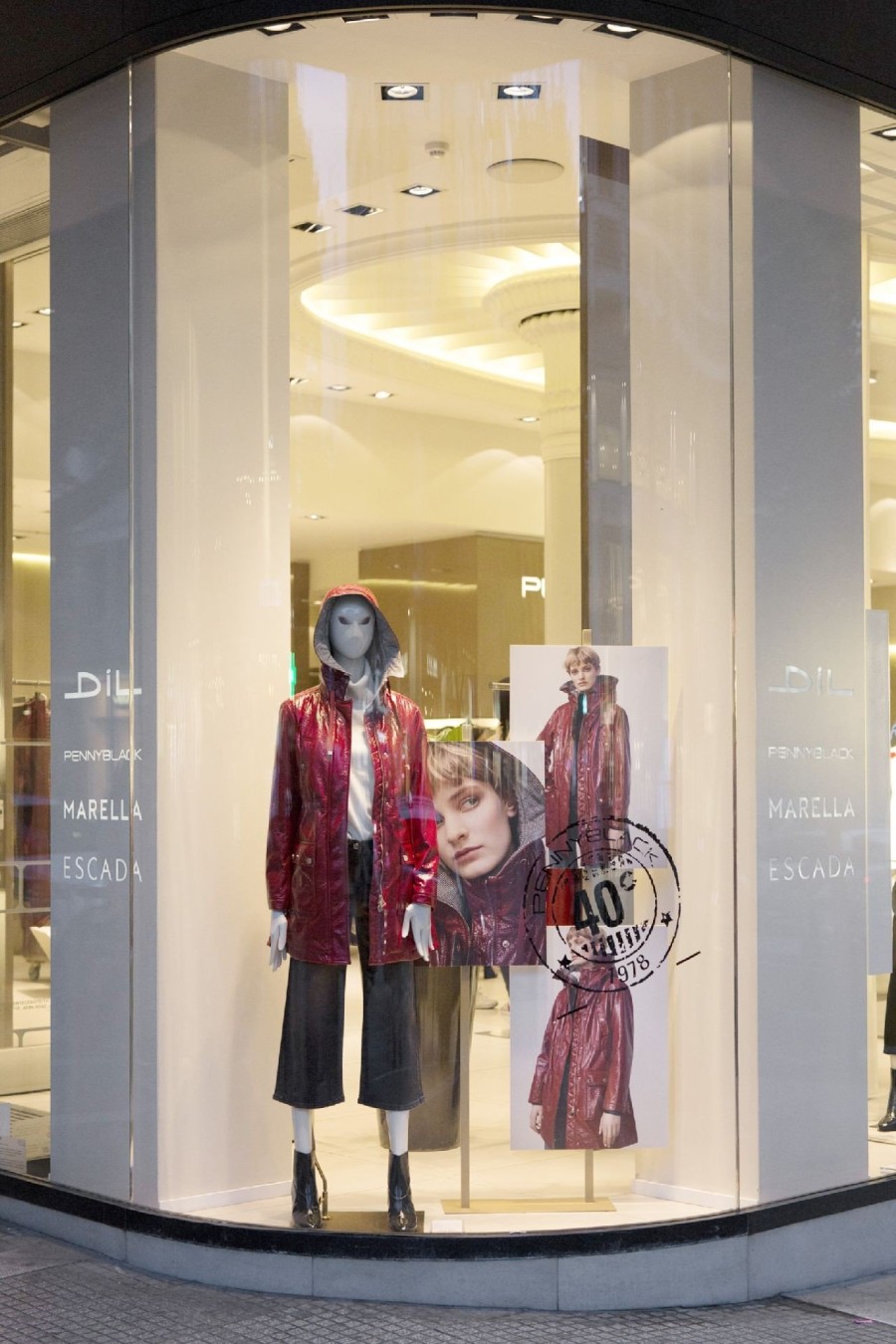 Tο αγαπημένο brand των fashionistas έγινε 40 και το γιορτάζει- Φωτογραφία 15