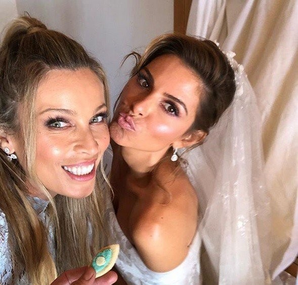 Ο γάμος αλά ελληνικά της Maria Menounos στο χωριό του πατέρα της- Φωτογραφία 3
