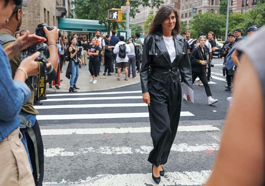 Minimalist looks: απλές και κομψές εμφανίσεις που πρέπει να δοκιμάσετε- Φωτογραφία 1