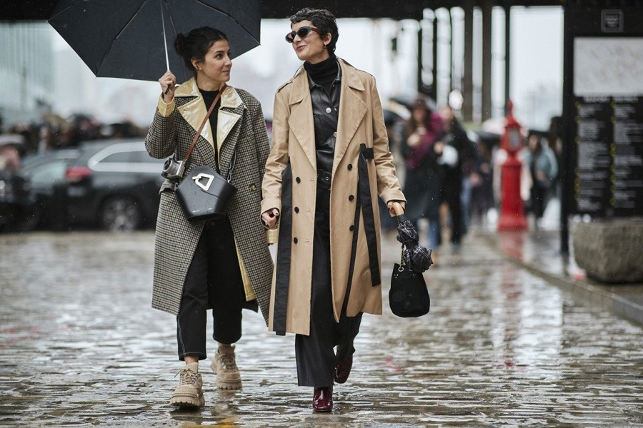 Rainy Looks: Ιδέες για να αντιμετωπίσετε τη βροχή με στιλ- Φωτογραφία 6
