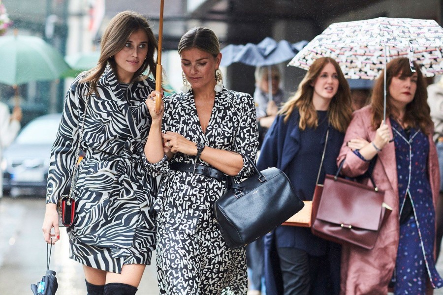 Rainy Looks: Ιδέες για να αντιμετωπίσετε τη βροχή με στιλ- Φωτογραφία 7