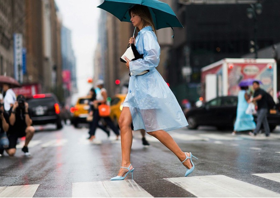 Rainy Looks: Ιδέες για να αντιμετωπίσετε τη βροχή με στιλ- Φωτογραφία 8