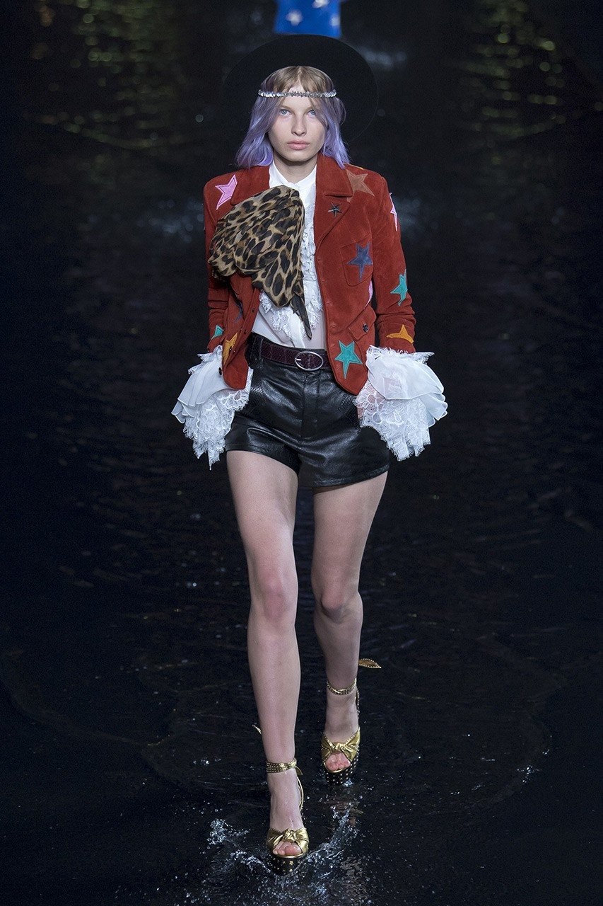 PFW: Το τροπικό show του Saint Laurent - Φωτογραφία 12