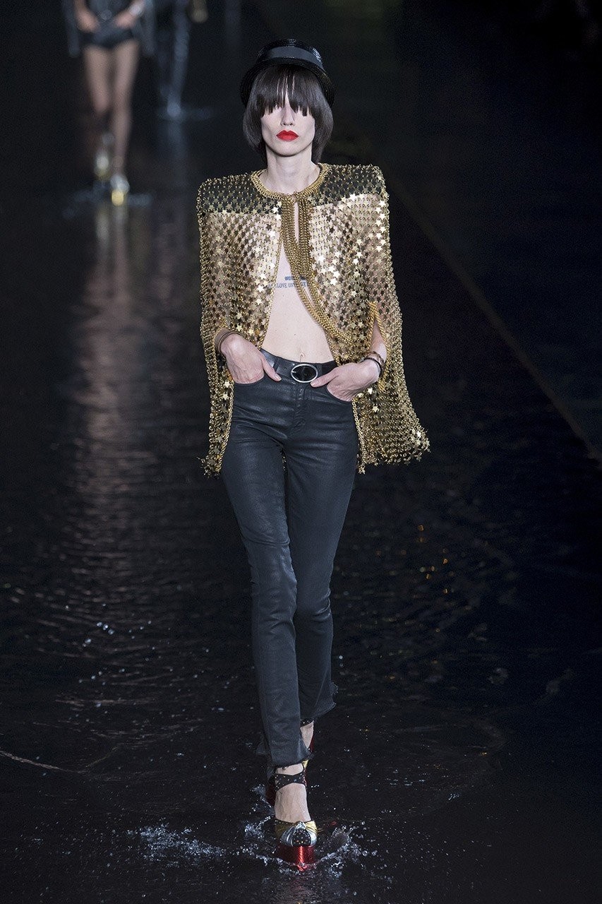 PFW: Το τροπικό show του Saint Laurent - Φωτογραφία 23
