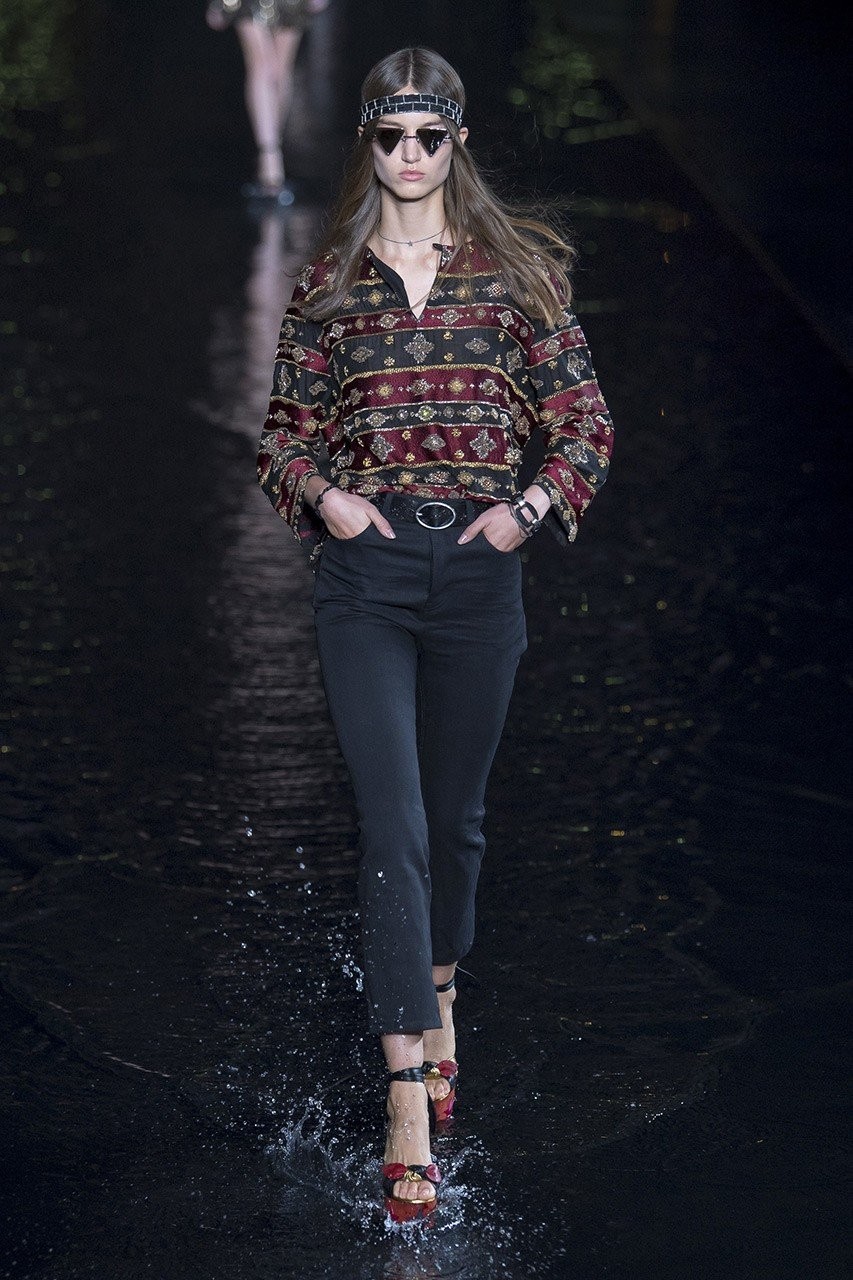 PFW: Το τροπικό show του Saint Laurent - Φωτογραφία 27