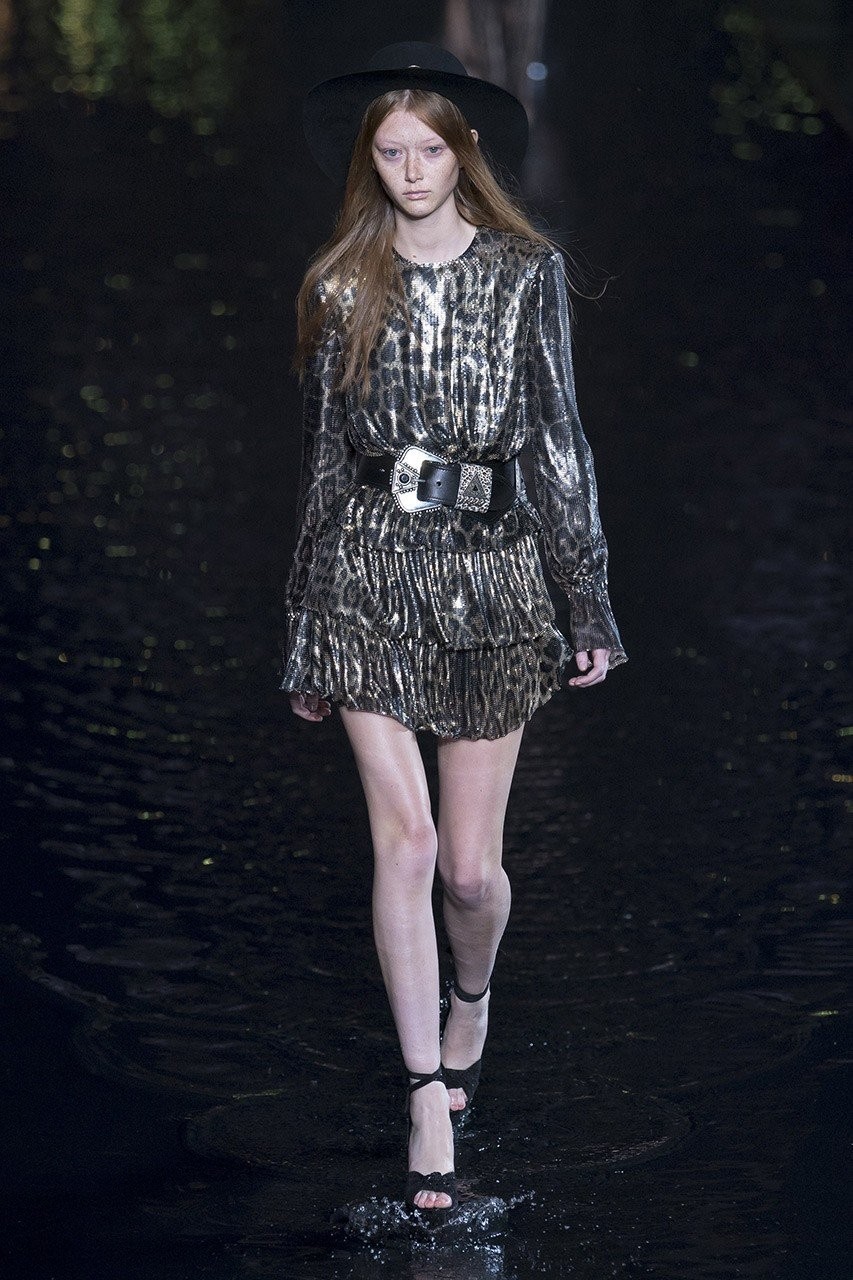 PFW: Το τροπικό show του Saint Laurent - Φωτογραφία 28