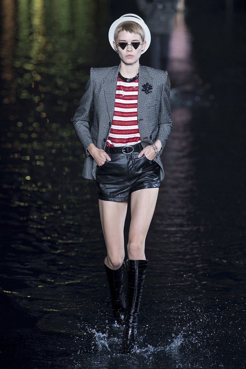 PFW: Το τροπικό show του Saint Laurent - Φωτογραφία 34