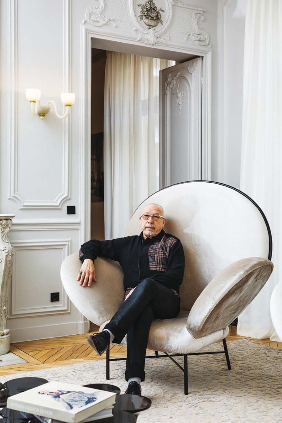 Ένα παριζιάνικο διαμέρισμα που θυμίζει ατελιέ υψηλής ραπτικής- Φωτογραφία 8