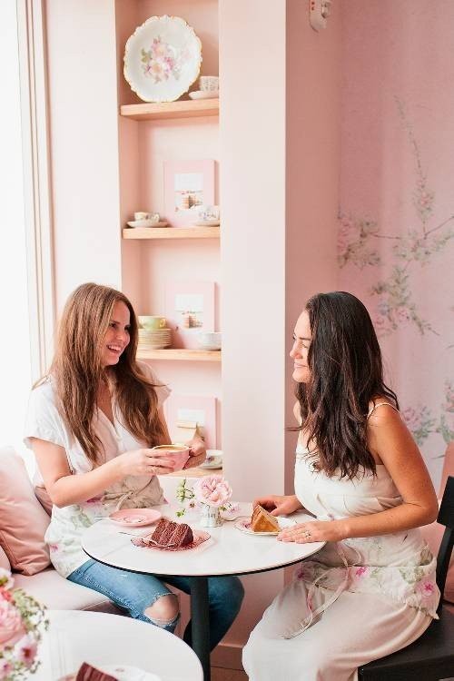 Δείτε ένα νέο ροζ cake shop στο Los Angeles που μοιάζει παραμυθένιο- Φωτογραφία 8