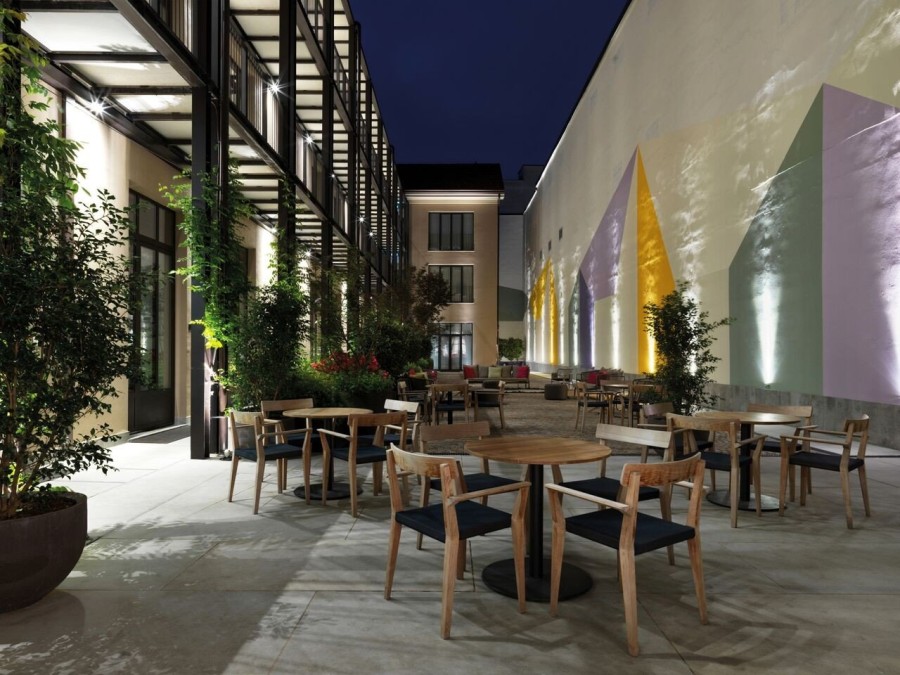 Ένα κομψό design hotel στο Μιλάνο θυμίζει έντονα γκαλερί τέχνης- Φωτογραφία 2