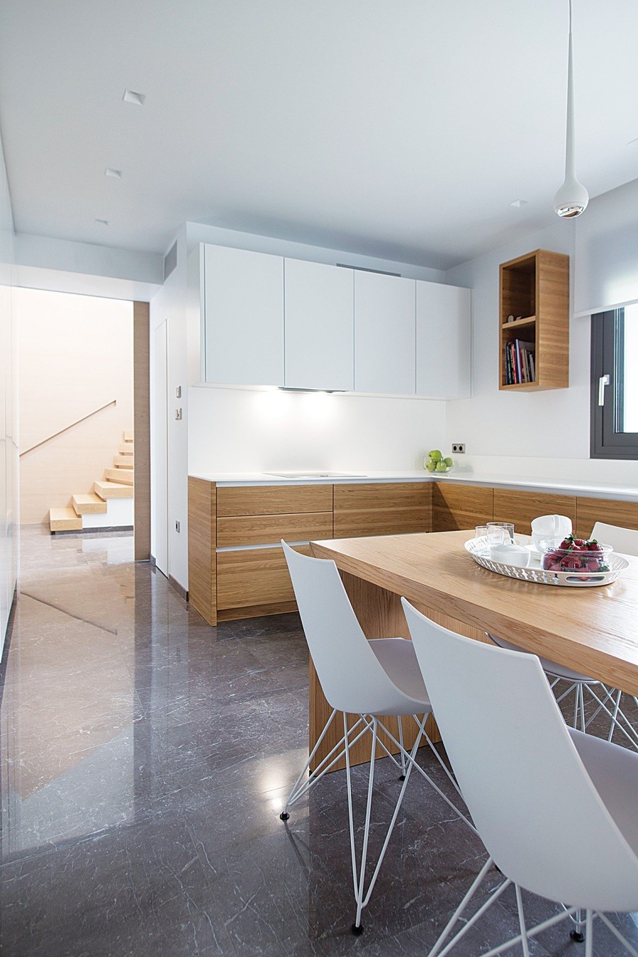 Μια κατοικία σε γήινους τόνους όπου κυριαρχεί η ηρεμία- Φωτογραφία 18