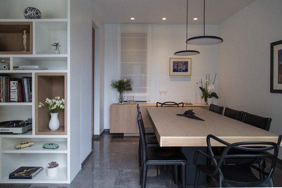 Μια κατοικία σε γήινους τόνους όπου κυριαρχεί η ηρεμία- Φωτογραφία 22