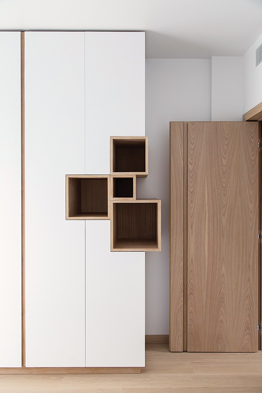 Μια κατοικία σε γήινους τόνους όπου κυριαρχεί η ηρεμία- Φωτογραφία 4