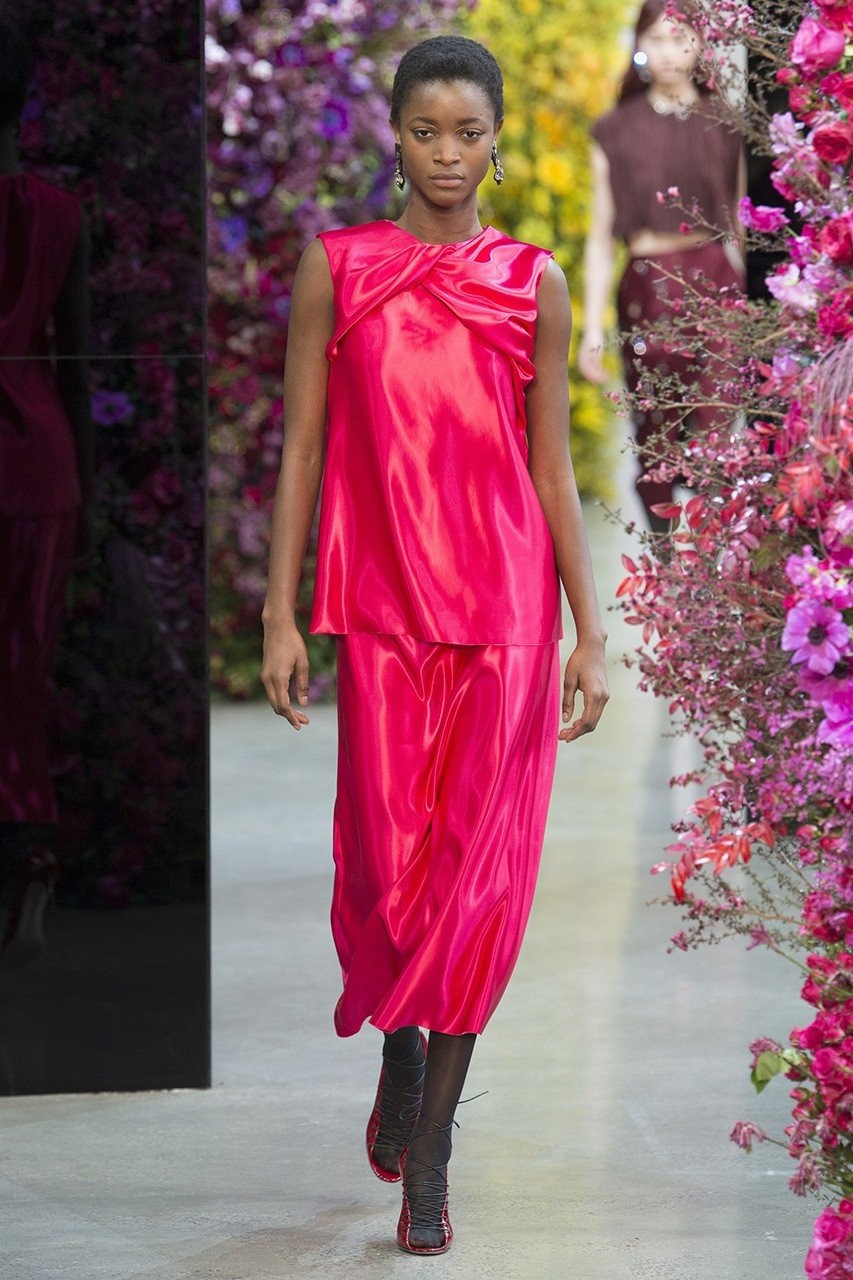 Τα πιο κομψά shocking pink runway looks - Φωτογραφία 11
